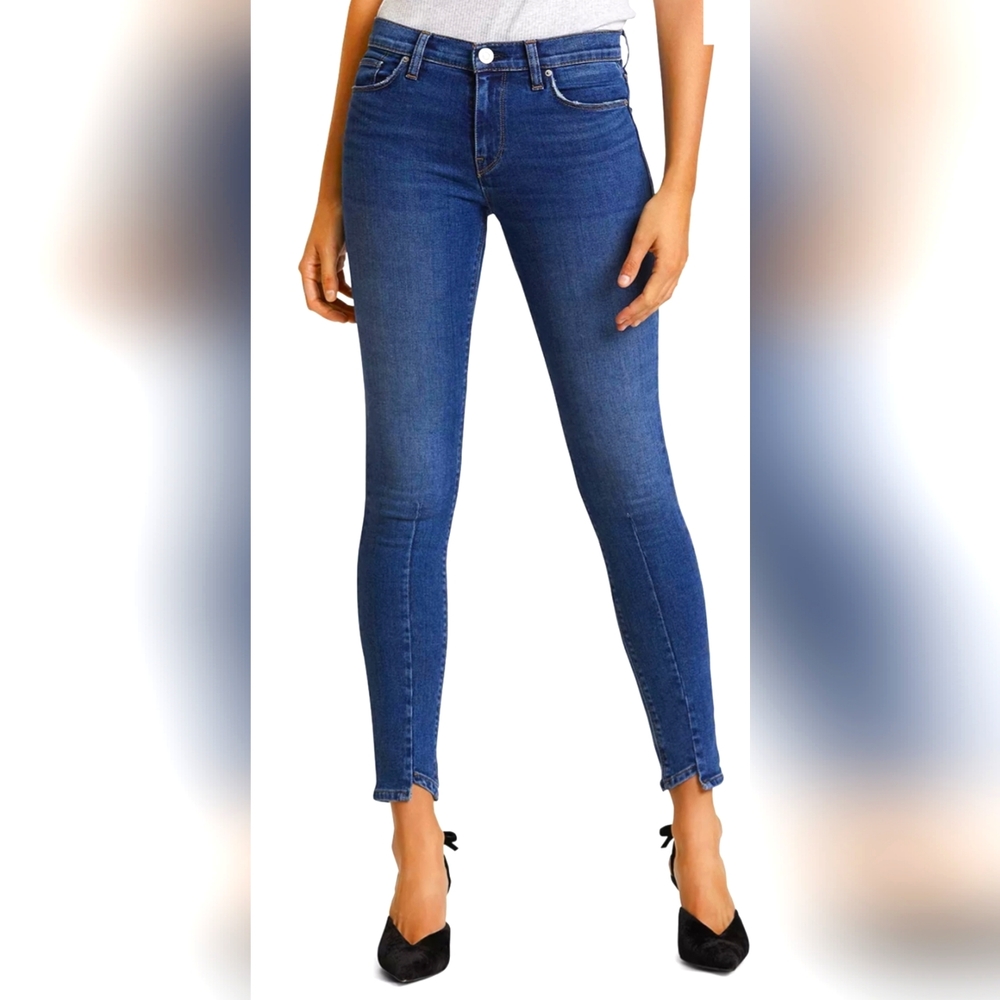 NWOT Hudson Mid-Rise Super Skinny Jeans w/ Asymmetrical Hem Size 30 (size 10)